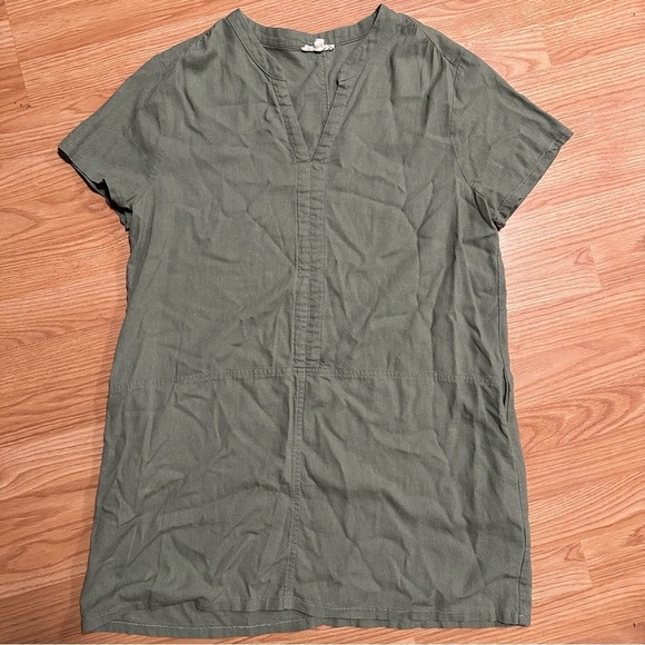 Cotton Bleu Dresses & Skirts - Green cotton linen blend medium short sleeve pockets tunic mini shift dress